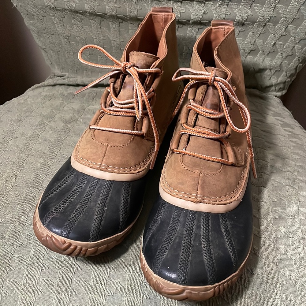Sorel rain boots